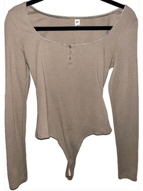 bp Scoop Neck Long Sleeve Bodysuit in Taupe